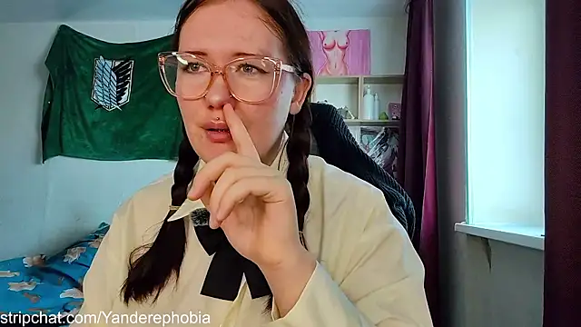 Snapshot of yanderephobia chatting on 11.27.25 yanderephobia online show from 11.27.25