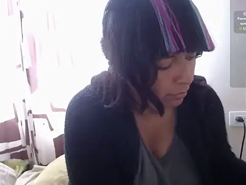 Snapshot of Acelinrose chatting on 04.25.26 Acelinrose online show from 04.25.26
