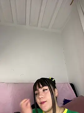 Snapshot of _amelie- chatting on 06.22.26 amelie- online show from 06.22.26