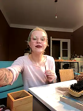 tacodeluxxxe online show from 10.15.25