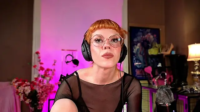 Snapshot of tacodeluxxxe chatting on 05.17.26 tacodeluxxxe online show from 05.17.26
