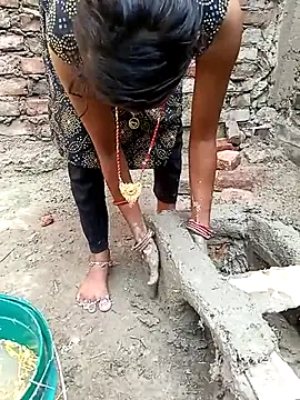 Snapshot of Indian_GIRL_BR chatting on 10.17.25 Indian GIRL BR online show from 10.17.25