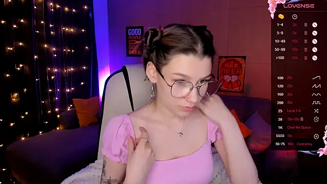 LinaBlossom  online show from 10.07.25