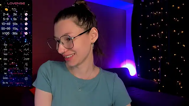 Snapshot of LinaBlossom_ chatting on 03.22.26 LinaBlossom online show from 03.22.26