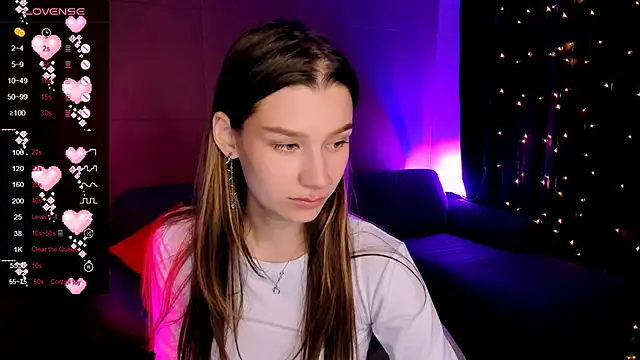 Snapshot of LinaBlossom_ chatting on 05.05.26 LinaBlossom online show from 05.05.26
