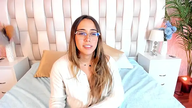 sara ospina  online show from 10.01.25