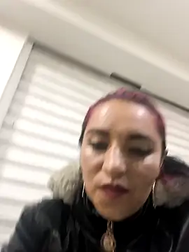 Alisson Stonee online show from 05.04.26