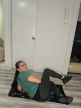 Snapshot of Alisson_Stonee chatting on 06.20.26 Alisson Stonee online show from 06.20.26