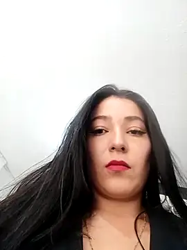 Snapshot of _Luna-1 chatting on 10.14.25 Luna-1 online show from 10.14.25
