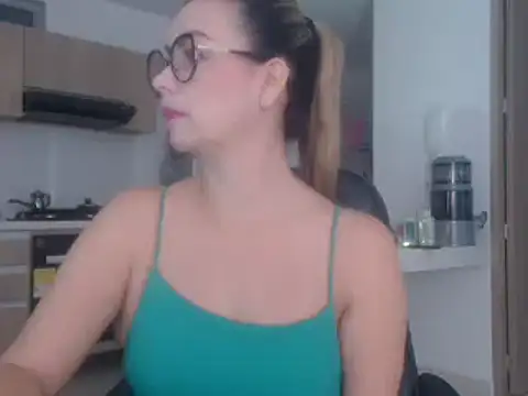 LovePaula online show from 03.18.25