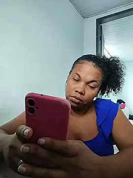 Snapshot of PrettahSantos chatting on 07.19.26 PrettahSantos online show from 07.19.26