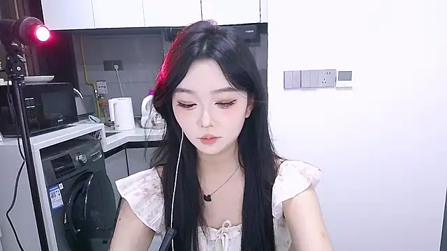 Snapshot of Miao-Maimiao chatting on 10.03.25 Miao-Maimiao online show from 10.03.25