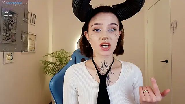 Elastikisss online show from 10.28.25