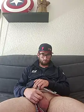 Snapshot of nymphomaniecouple chatting on 04.15.26 nymphomaniecouple online show from 04.15.26