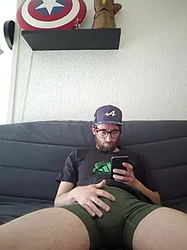 Snapshot of nymphomaniecouple chatting on 04.16.26 nymphomaniecouple online show from 04.16.26