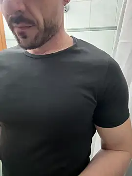 Snapshot of giovan2020 chatting on 04.20.26 giovan2020 online show from 04.20.26