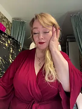 Snapshot of Sweet-blonde chatting on 06.11.26 Sweet-blonde online show from 06.11.26