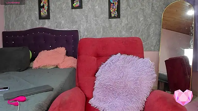 Lauren smiles online show from 02.04.26