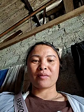 xuxulovezz online show from 10.12.25