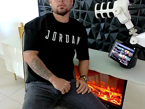 maximus888A online show from 10.21.25