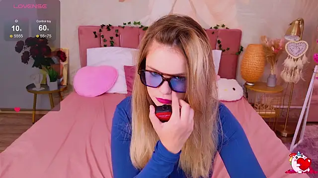 KellyHayden online show from 09.28.25