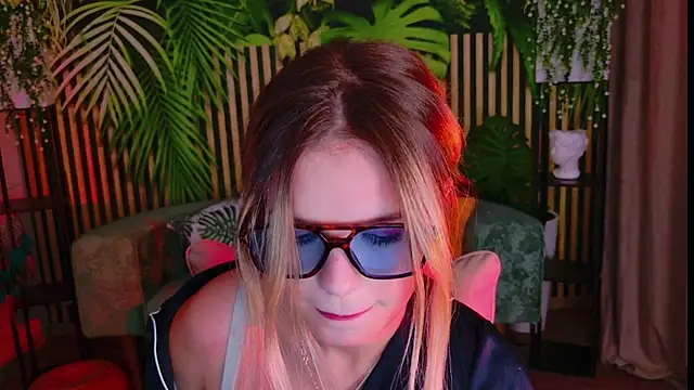 KellyHayden online show from 10.14.25