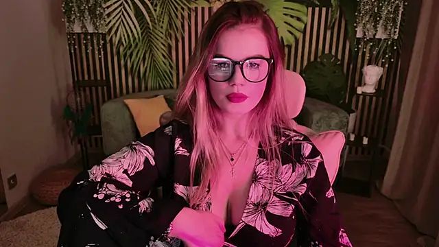 KellyHayden online show from 11.20.25