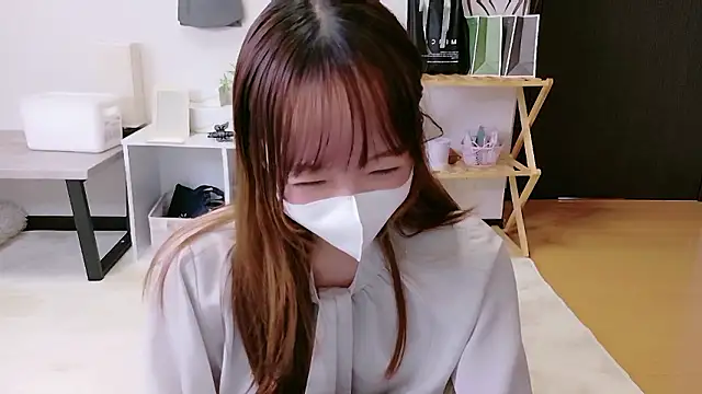 Snapshot of saku_sakura_ chatting on 10.26.25 saku sakura  online show from 10.26.25