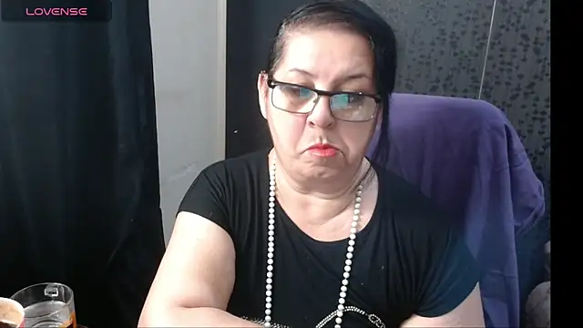 MissSanjanne online show from 01.11.25