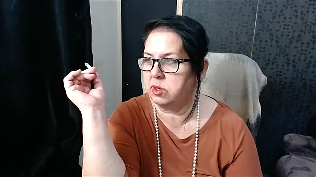 MissSanjanne online show from 03.05.25