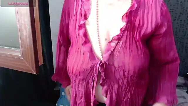 Snapshot of MissSanjanne chatting on 05.26.26 MissSanjanne online show from 05.26.26