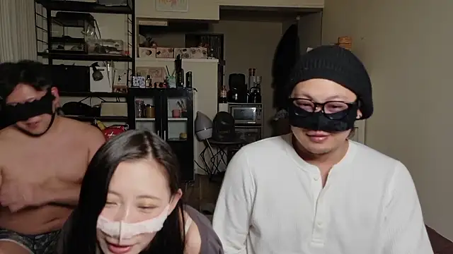 Snapshot of shun_ch chatting on 05.07.26 shun ch online show from 05.07.26