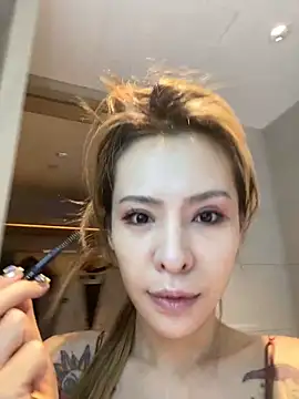 miumiu-66 online show from 11.27.25