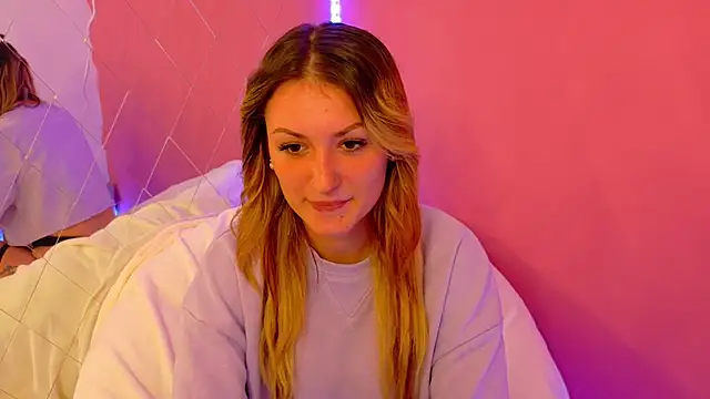 Snapshot of Anaayss_ chatting on 10.01.25 Anaayss  online show from 10.01.25