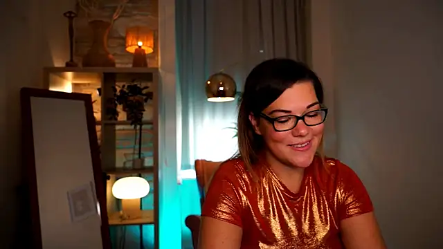 mrs fllowerr online show from 10.02.25