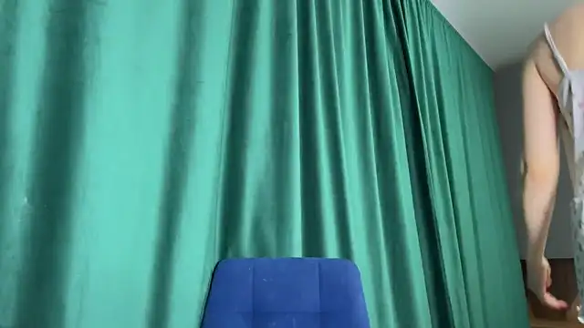 Snapshot of Prettyyy_Angel chatting on 06.16.26 Prettyyy Angel online show from 06.16.26