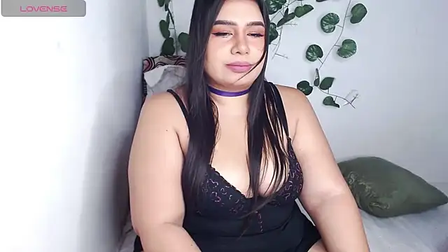 Snapshot of vivianepierss chatting on 02.03.25 vivianepierss online show from 02.03.25