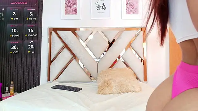 Lia Roseh online show from 11.18.25