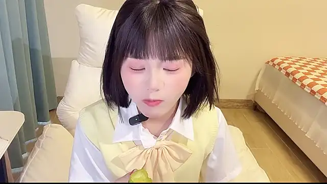 Snapshot of Ximei-O chatting on 07.25.26 Ximei-O online show from 07.25.26