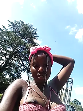 HotPetite 25 online show from 10.17.25