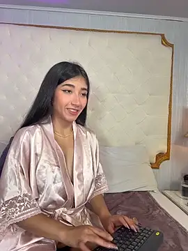Snapshot of Mariana_Kalo chatting on 04.15.26 Mariana Kalo online show from 04.15.26