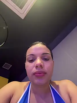 Snapshot of Anavalle chatting on 04.29.26 Anavalle online show from 04.29.26