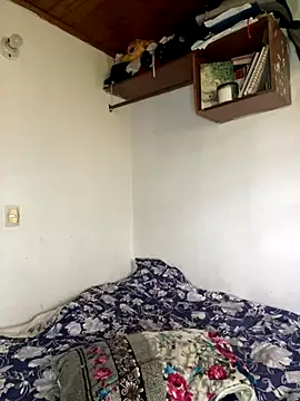 LucysoSweet online show from 10.17.25