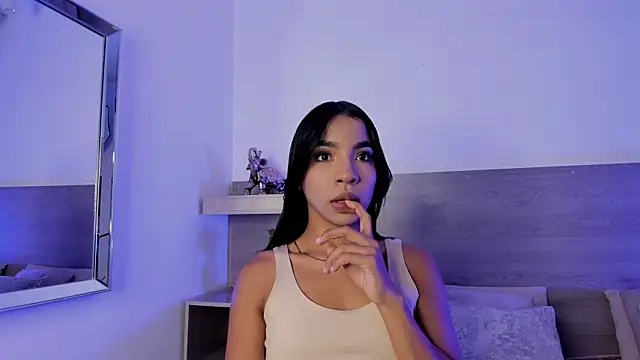 Ivana Hall online show from 11.28.25