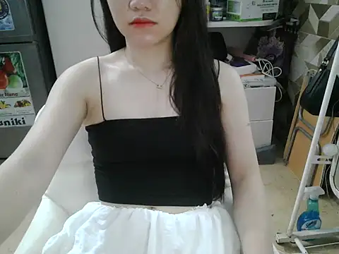Snapshot of Ara4865 chatting on 10.16.25 Ara4865 online show from 10.16.25