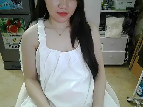Snapshot of Ara4865 chatting on 10.23.25 Ara4865 online show from 10.23.25