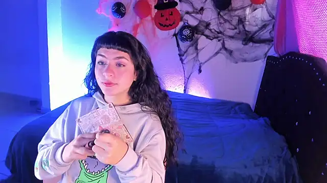 kitty  chs online show from 11.07.25