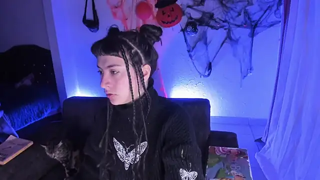 kitty  chs online show from 11.16.25