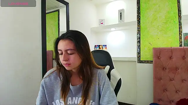 lala clark online show from 11.21.25