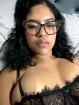 miiabrown18 online show from 11.13.25